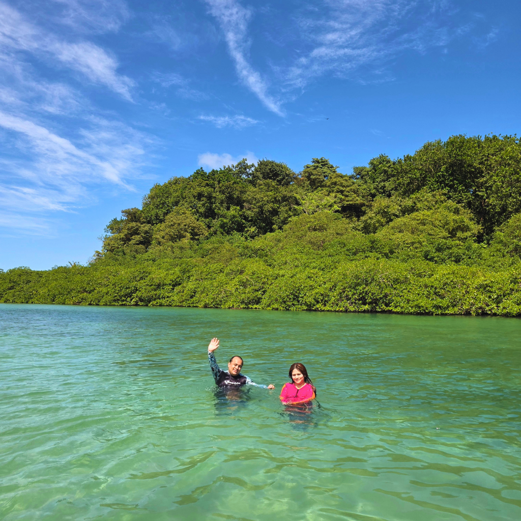 TOUR PLAYA BLANCA & VENAS AZULES – CARIBE EN COLÓN
