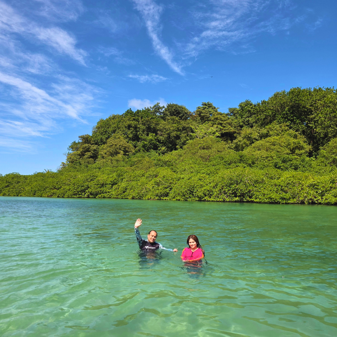 TOUR PLAYA BLANCA & VENAS AZULES – CARIBE EN COLÓN